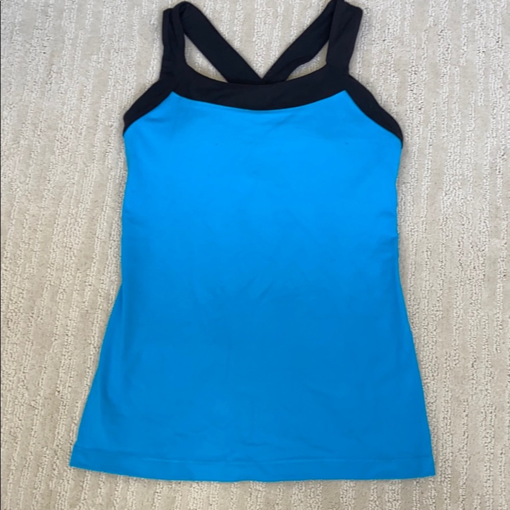 Lucy yoga top size xs